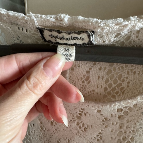 Cute White Lace Tassel Top - Picture 2 of 3